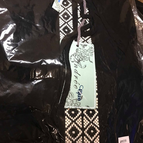 ANDREE BLU TOP @LAST TWO - Picture 5 of 8